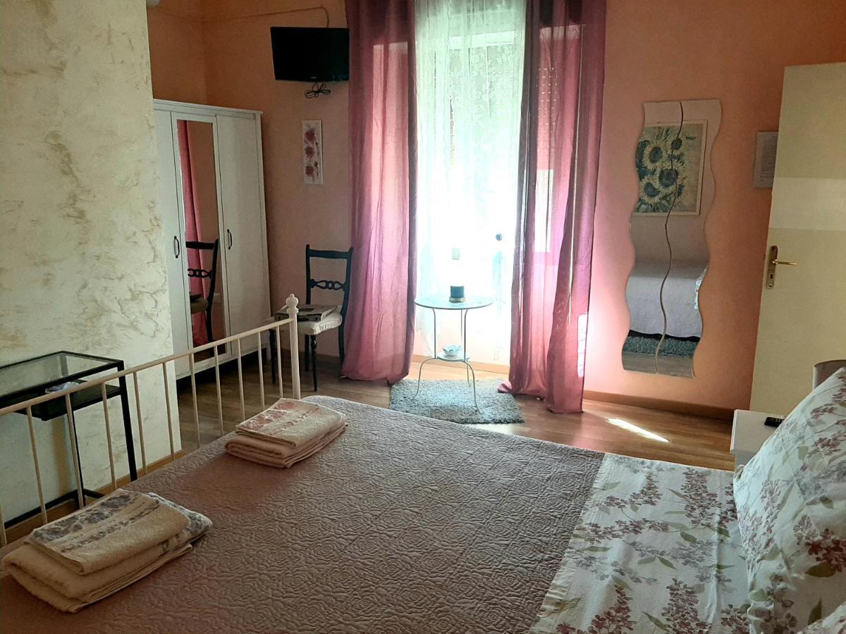 B&B La Casa in Campagna Collecorvino Esterno foto