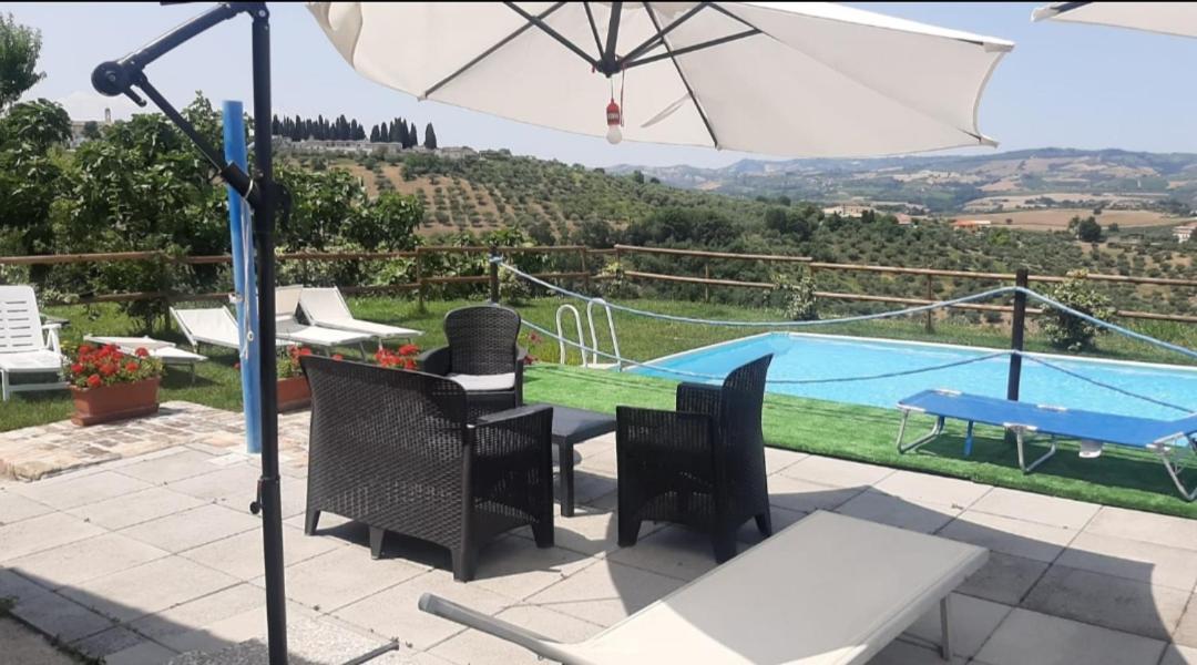 B&B La Casa in Campagna Collecorvino Esterno foto